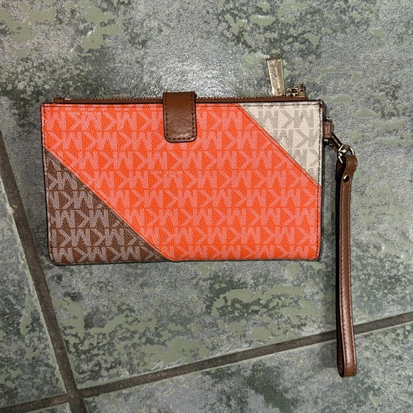 Michael Kors wallet - Picture 3 of 3